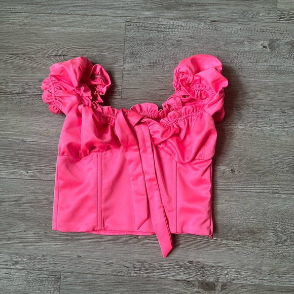 I am Gia Top - Picture 2 of 4